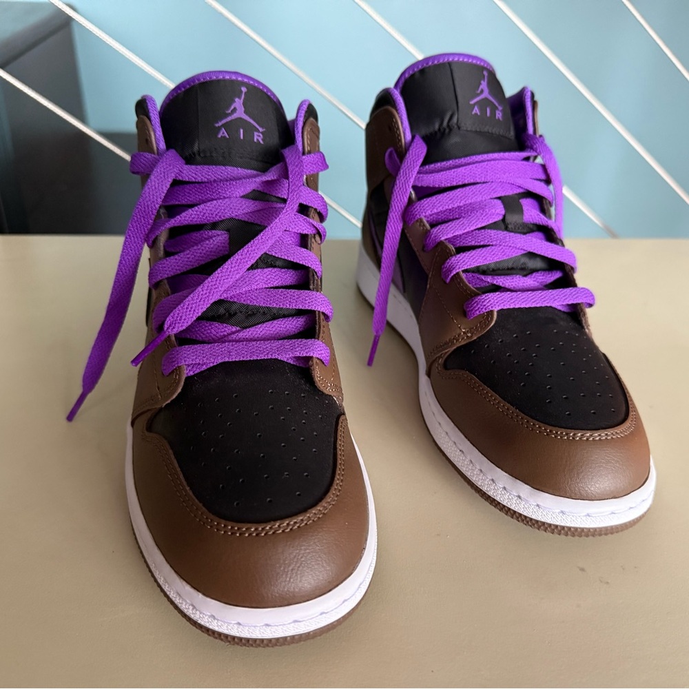 Air Jordan 1 Mid